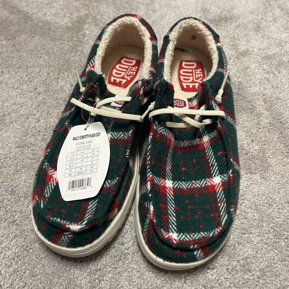 Hey Dude Wally Cozy Plaid Slip On Shoes Red Green Christmas Men's Size 12 NEW